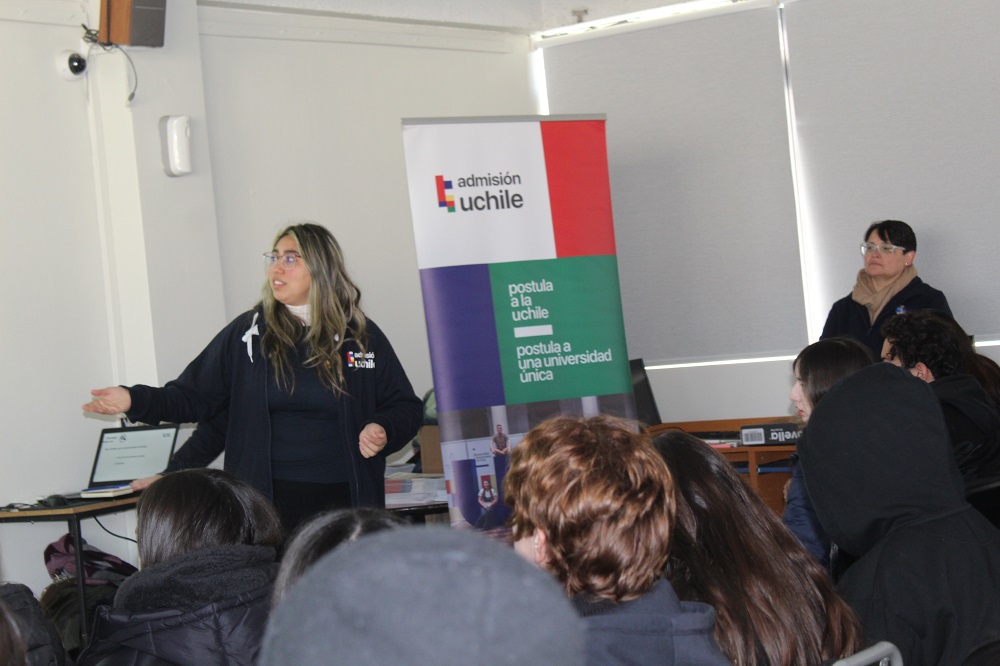 Universidad de Chile visita a Cuartos Medios