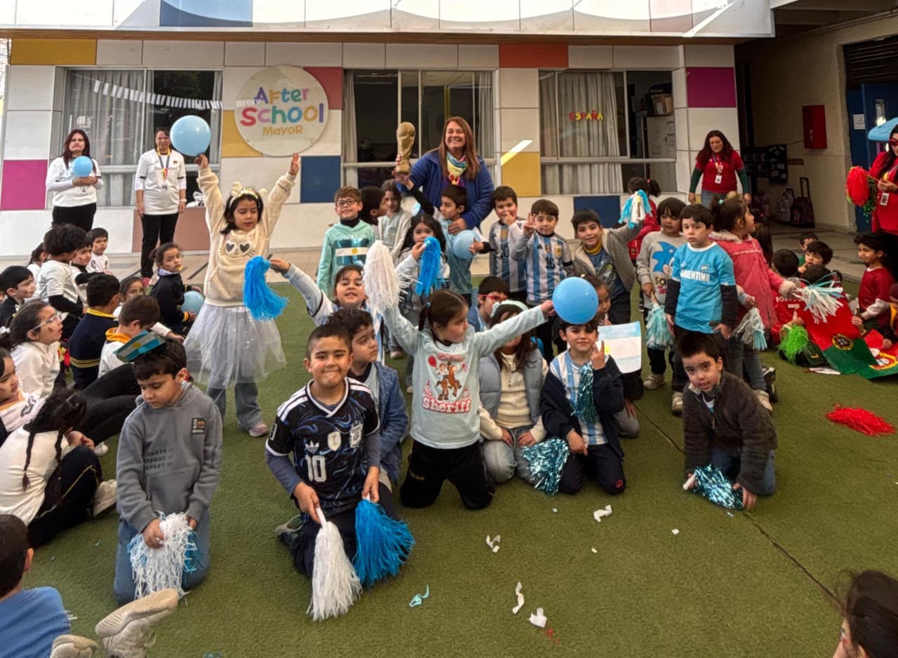Último día de clases del semestre tuvo disfraces, música en vivo y juegos