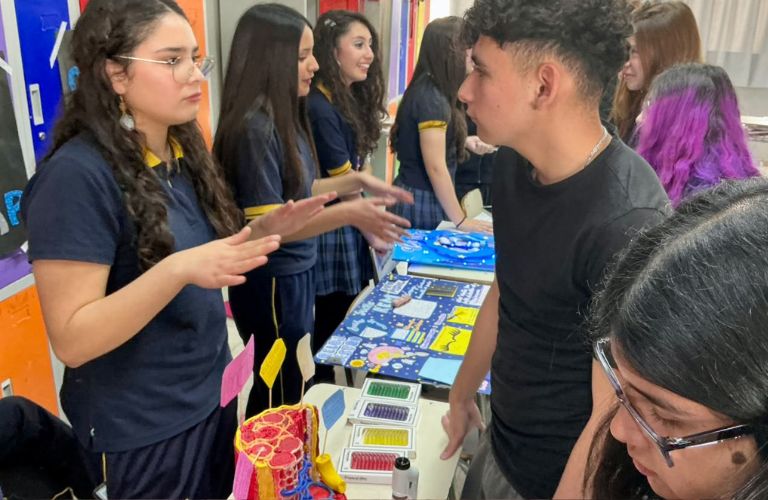 Estudiantes de II Medio participaron en Jornada de Electividad en Colegio Mayor Tobalaba